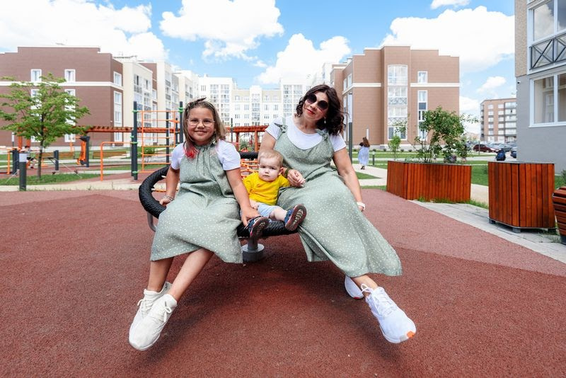 Современная школа, закрытые дворы и многообразие детских площадок: за что кировчане полюбили город будущего ZNAK