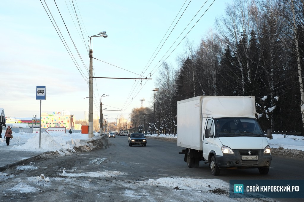 Как в Кирове чистят дороги перед приездом Дмитрия Медведева. Фоторепортаж