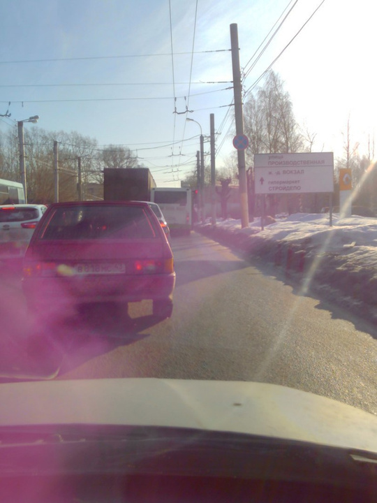 Прямо сейчас в Кирове из-за ДТП сильно затруднено движение по улице Щорса