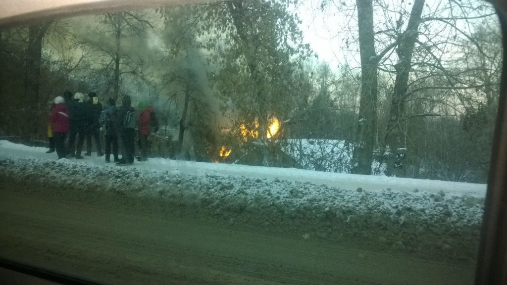 Очевидцы сообщают о пожаре в районе перекрёстка улиц Карла Маркса и Профсоюзной (ФОТО)
