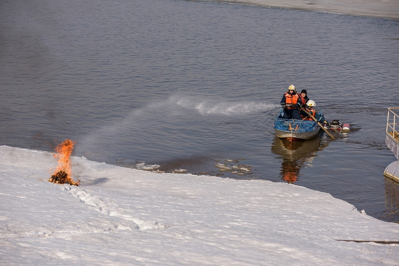 В Кирове прошла операция по спасению человека на льдине