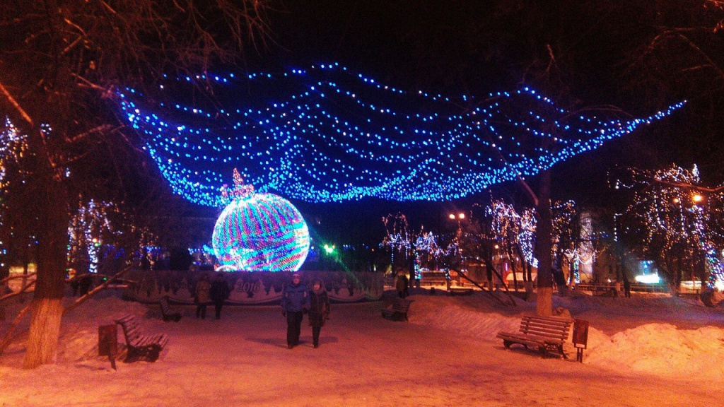 Дарт Вейдер vs Дед Мороз. Фотоотчет о том, какой была первая ночь 2016 года в Кирове