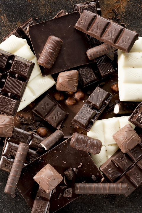 Шоколад подорожает. Ассортимент шоколада. Мифы о шоколаде. Шоколадный миф. Шоколад особенно на ночь.