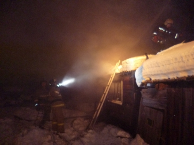 Минувшей ночью в Чистых Прудах горел жилой дом (ФОТО)