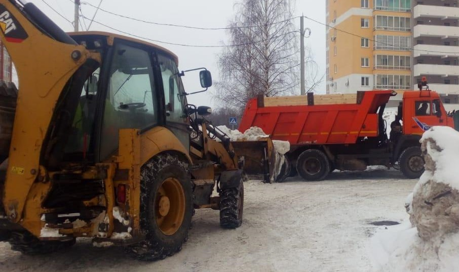 Вывоз снега киров