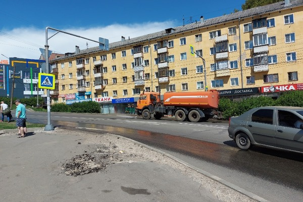 Кировская 18. 2021 Уличное фото.