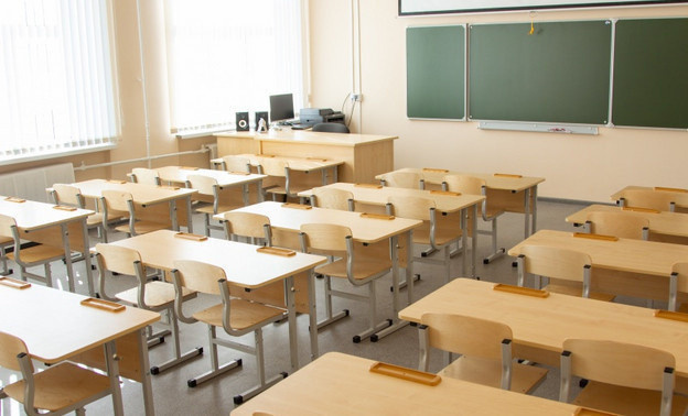 Кировская школа незаконно отказала ученикам в зачислении в 10-й класс