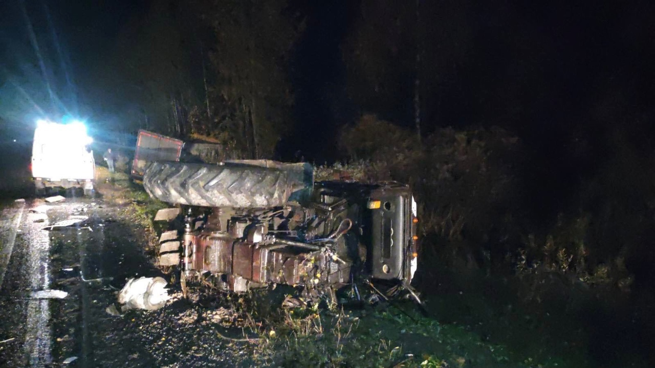 В Кировской области в результате ДТП погиб водитель трактора