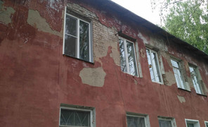 Кто ремонтирует протечки на фасаде дома