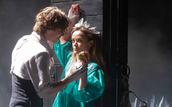 Дом Бернарды Альбы