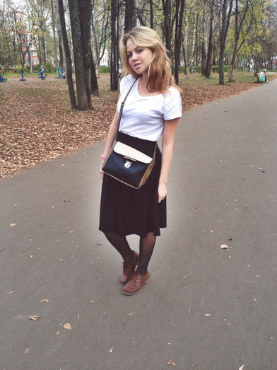Лиза Анохина: «На кировских дорогах я чувствую себя неуверенно на каблуках, поэтому не рискую»