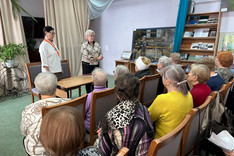 Энергетики научили кирово-чепецких пенсионеров передавать показания счётчиков и оплачивать коммунальные услуги онлайн