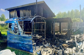 В Омутнинском округе баня загорелась из-за электросамоката
