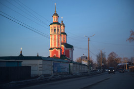 «По колено в грязи». Жители Макарья жалуются на тротуар