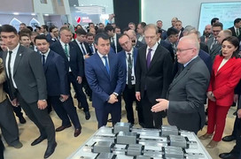 Кировская область представила Денису Мантурову детали для высокоточных станков