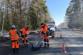 На дорогах к Даровскому, Кирсу, Малмыжу и Вятским Полянам уложили свежий асфальт