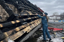 При пожаре в торговом центре Слободского спасли кроликов и попугаев