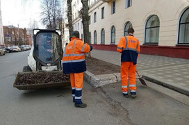 С улиц Кирова убрали 1500 тонн смета и 800 кубометров мусора