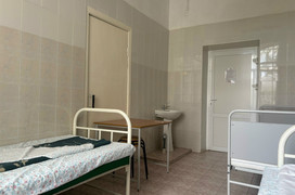 Родителям детей до восьми лет могут разрешить бесплатно находиться с ними в больнице