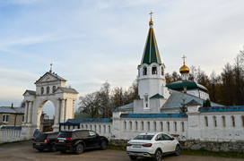 В Покровском храме Советска освятили новый иконостас