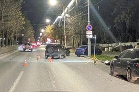 В Кирове на Октябрьском проспекте столкнулись две машины, пострадал младенец