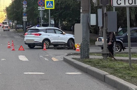 В Кирове «Чери Тигго» столкнулась с электровелосипедом