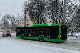 В Кирове на маршруты вышли первые новые автобусы из поставки 2026 года