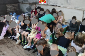 В школах Слободского района учат детей спускаться в укрытия