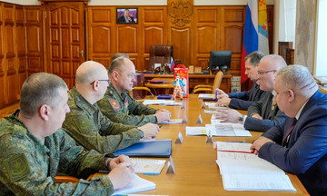 Губернатор Александр Соколов получил медаль