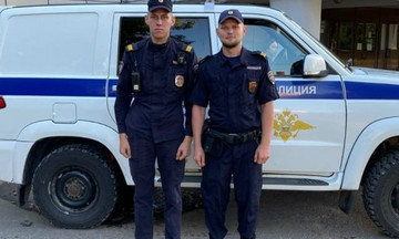 В Советске полицейские вытащили пенсионерку из горящего дома за минуту до взрыва