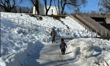 Матери-героини могут получать пенсию больше 100 тысяч рублей