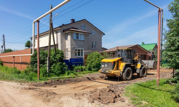 Глава Кирова проверила ремонт проспекта Победы в Дороничах