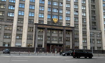 В Госдуму внесли проект об увеличении срока больничного по уходу за ребёнком