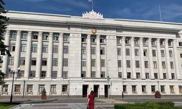 В Кирове ограничат остановку и парковку транспорта в районе Театральной площади
