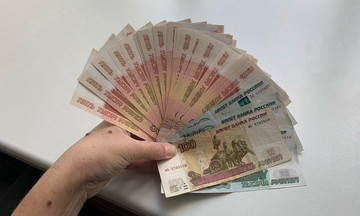 В Нововятске мужчина украл кошелёк из забытой сумки