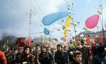 Праздничные шествия 1 мая в СССР. Фотолента