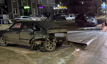 В Кирове на Ленина столкнулись две машины, водитель «Лады Гранта» скрылся