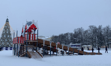 В Кирове демонтируют новогодние украшения