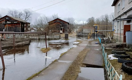 Уровень воды в Вятке почти везде снижается, но подтопления остаются