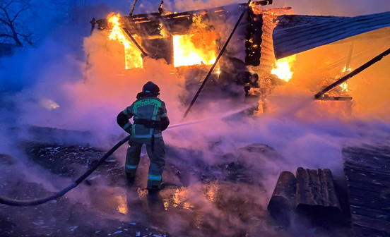 В Шабалинском районе загорелся жилой дом