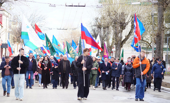 Более восьми тысяч кировчан вышли на первомайское шествие профсоюзов