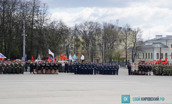 В Кирове прошёл торжественный парад в честь Дня Победы. Фото