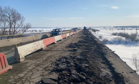 В Советском районе начали ремонтировать мост через Немду