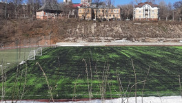 На отремонтированном стадионе «Трудовые резервы» нашли дефекты покрытия поля