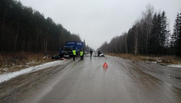 В Пижанском районе «десятка» лоб в лоб врезалась в «КамАЗ» «Почты России», погиб один человек