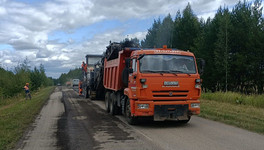 В Кировской области начали ремонтировать дорогу Киров - Лазарево