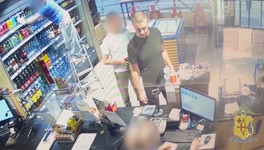 В Кирове идёт розыск посетителя АЗС