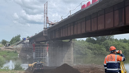 На мосту через Немду в Советском районе ремонтируют пролёты