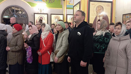 Никита Белых встретил Пасху в кировском храме