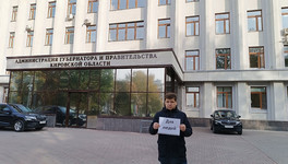 «Жители — просто заложники ситуации». Активист Семенищев провёл одиночный пикет